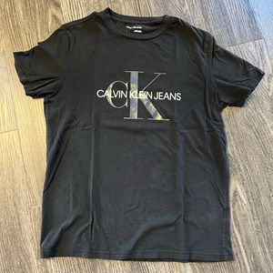 Calvin Klein Metallic Logo Tee (Med)